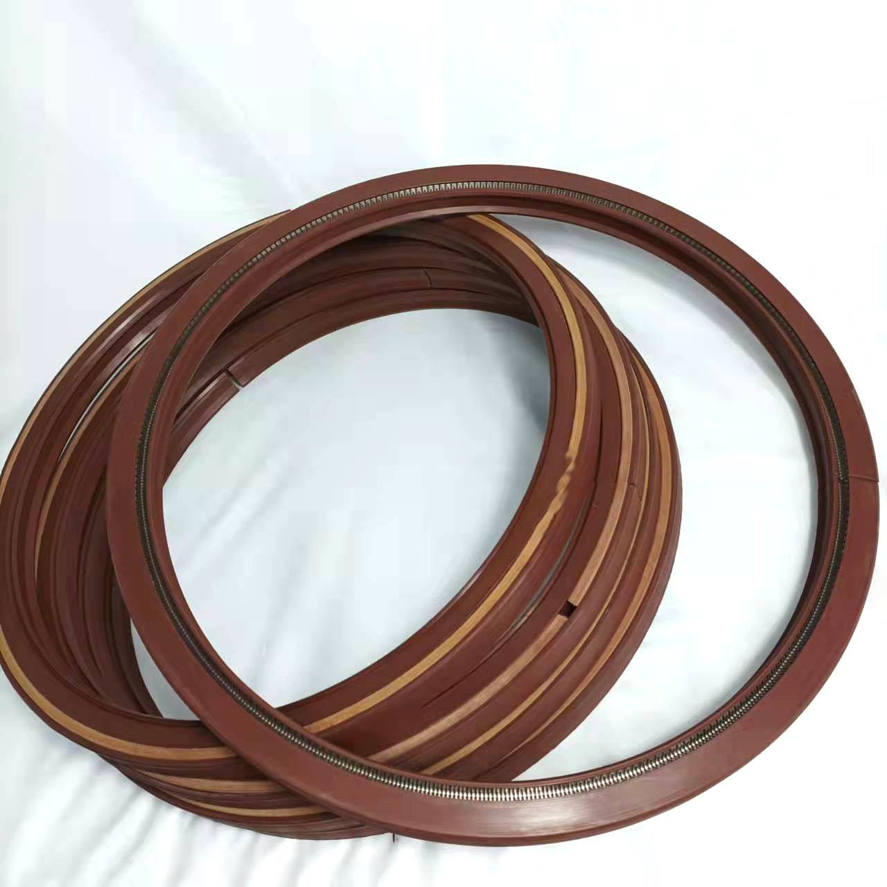 Specializing in the production of high temperature and high pressure fluorine rubber skeleton A double split skeleton oil seal m